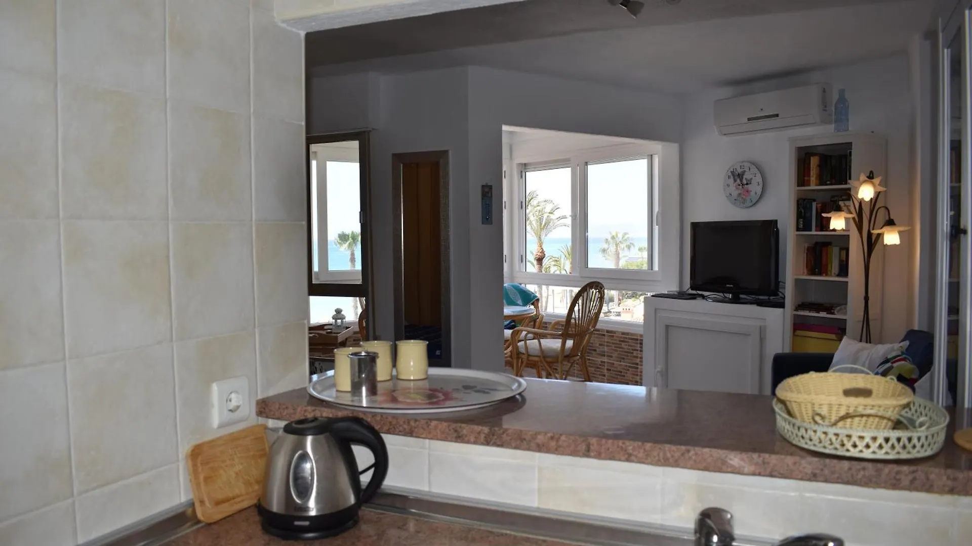 Apartamento Fantastic Studio - Beachfront Torrox 0*,  España